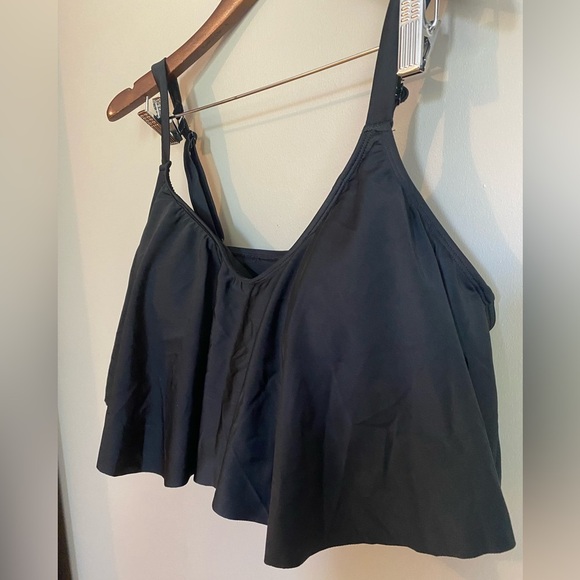 Torrid Wireless Straight Flounce Bikini Top Size 3 - Picture 6 of 10